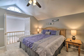 Condo and Sunroom and Pool Access, Walk to Marina